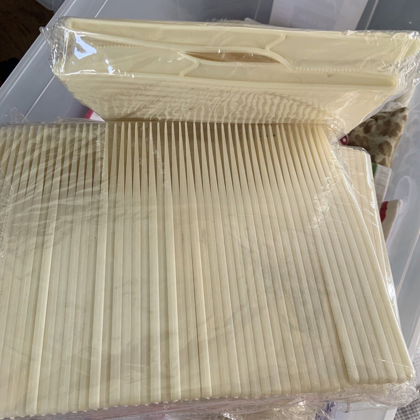 100 X PLASTIC KNIVES Reusable Disposable Cream Cutlery Bulk Party Picnic BBQ NEW