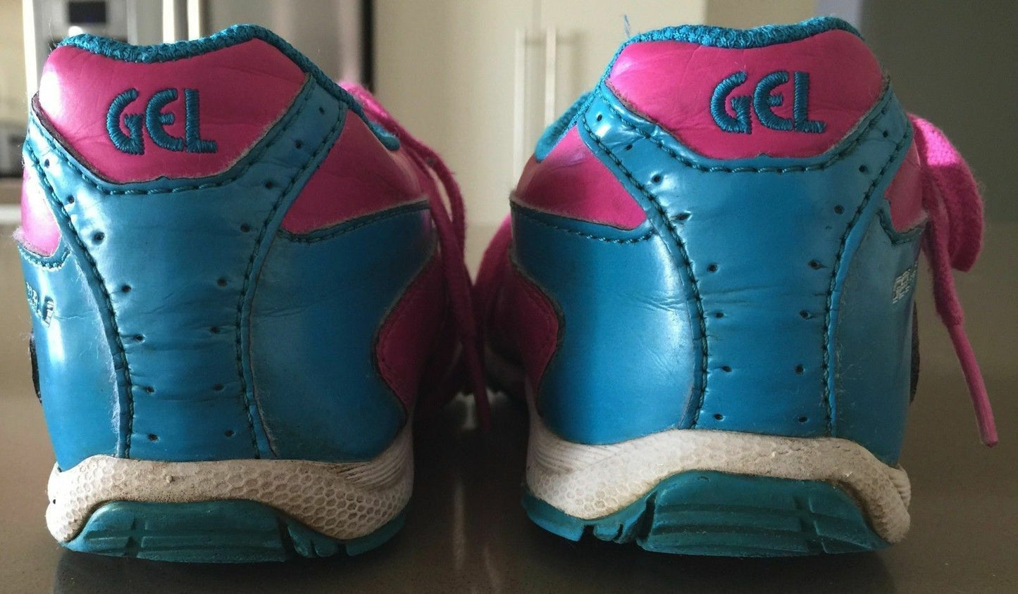 ASICS Running Shoe Pink Blue White Gel-Storm Girl 2 Girls Size 22cm US 3 EU 35