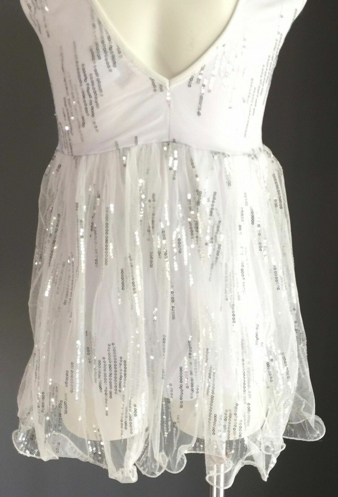 New Girls CANDY THREADZ Party Dress Sleeveless White & Silver Sequin Size 4 5