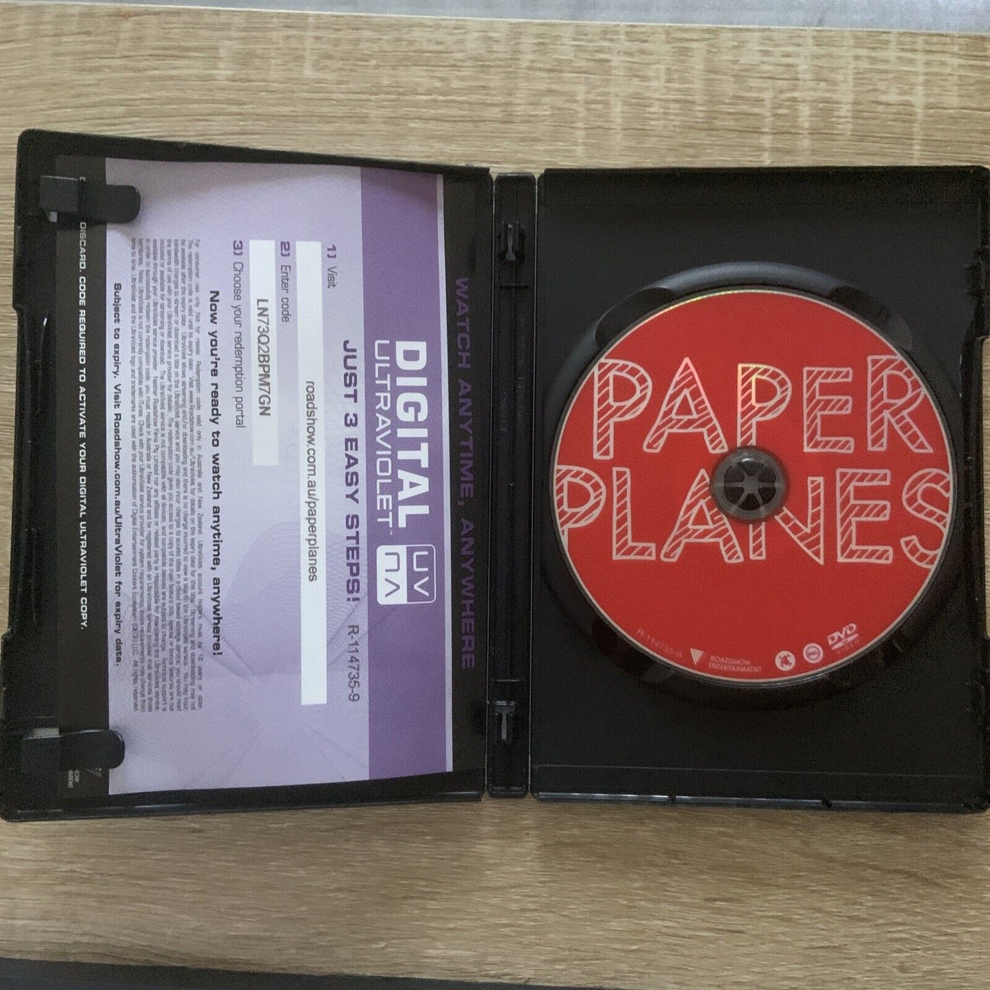 DVD PAPER PLANES Sam Worthington & Deborah Mailman 2015 NEW