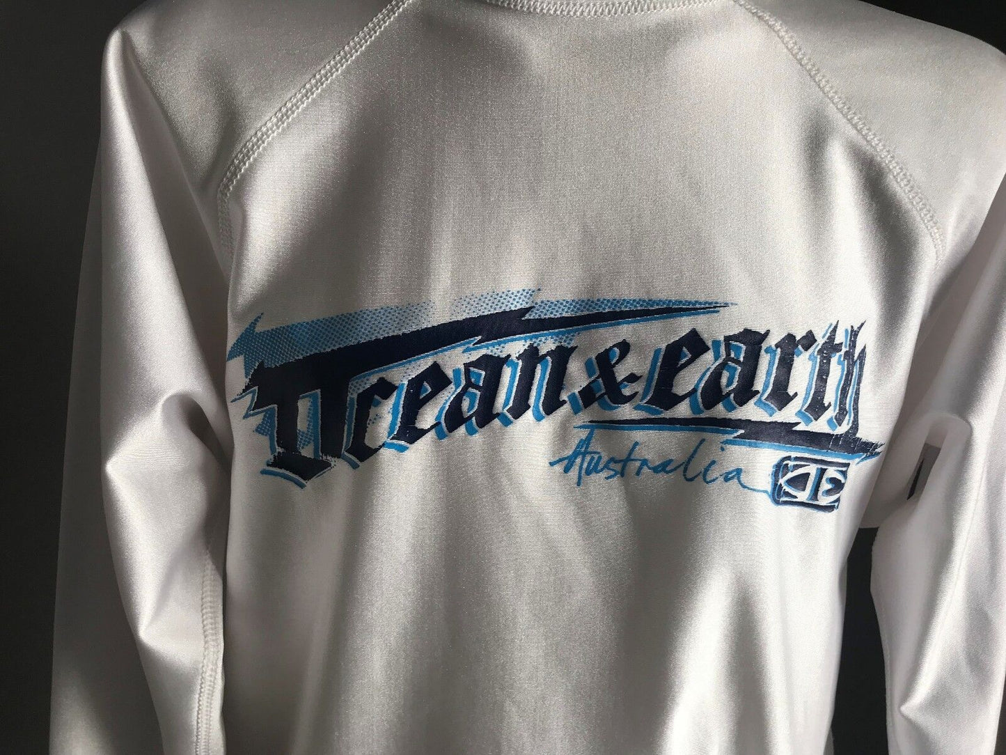 Unisex Tween OCEAN & EARTH Rash Top White Long Sleeve Motif Chest Size M 12 14yr