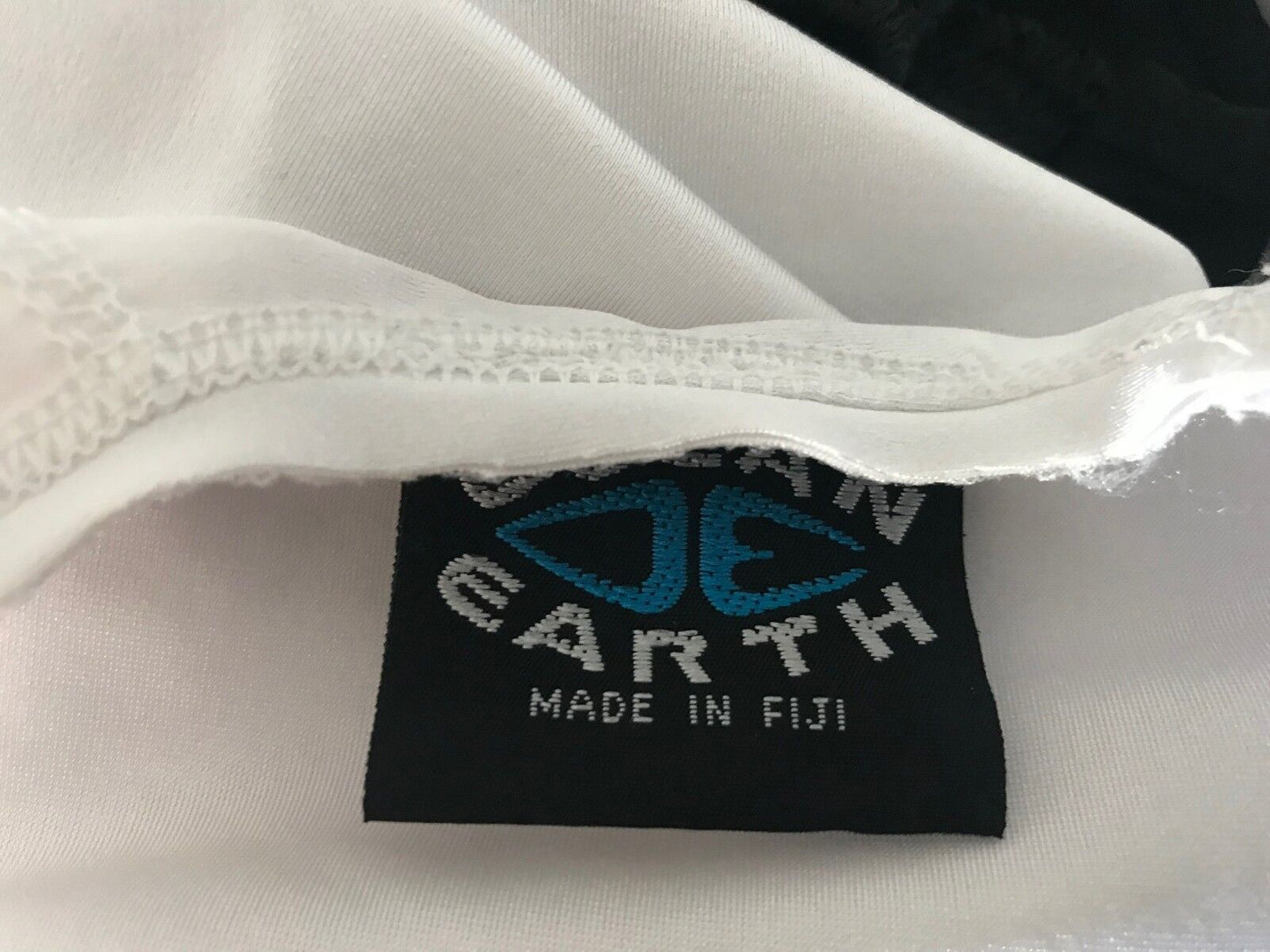 Unisex Tween OCEAN & EARTH Rash Top White Long Sleeve Motif Chest Size M 12 14yr