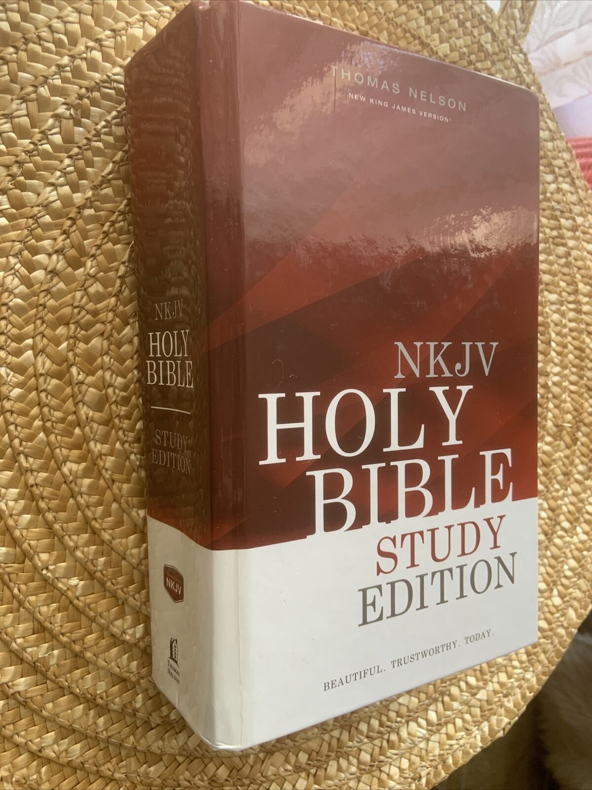 NKJV HOLY BIBLE Study Edition HC Book by Thomas Nelson 1982 Mint Condition