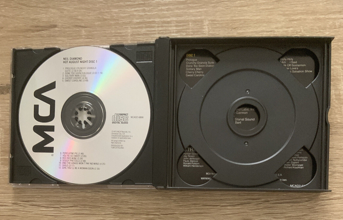 CD Neil Diamond HOT AUGUST NIGHT 1972 Classic Release MCA Records 2 Disc Set