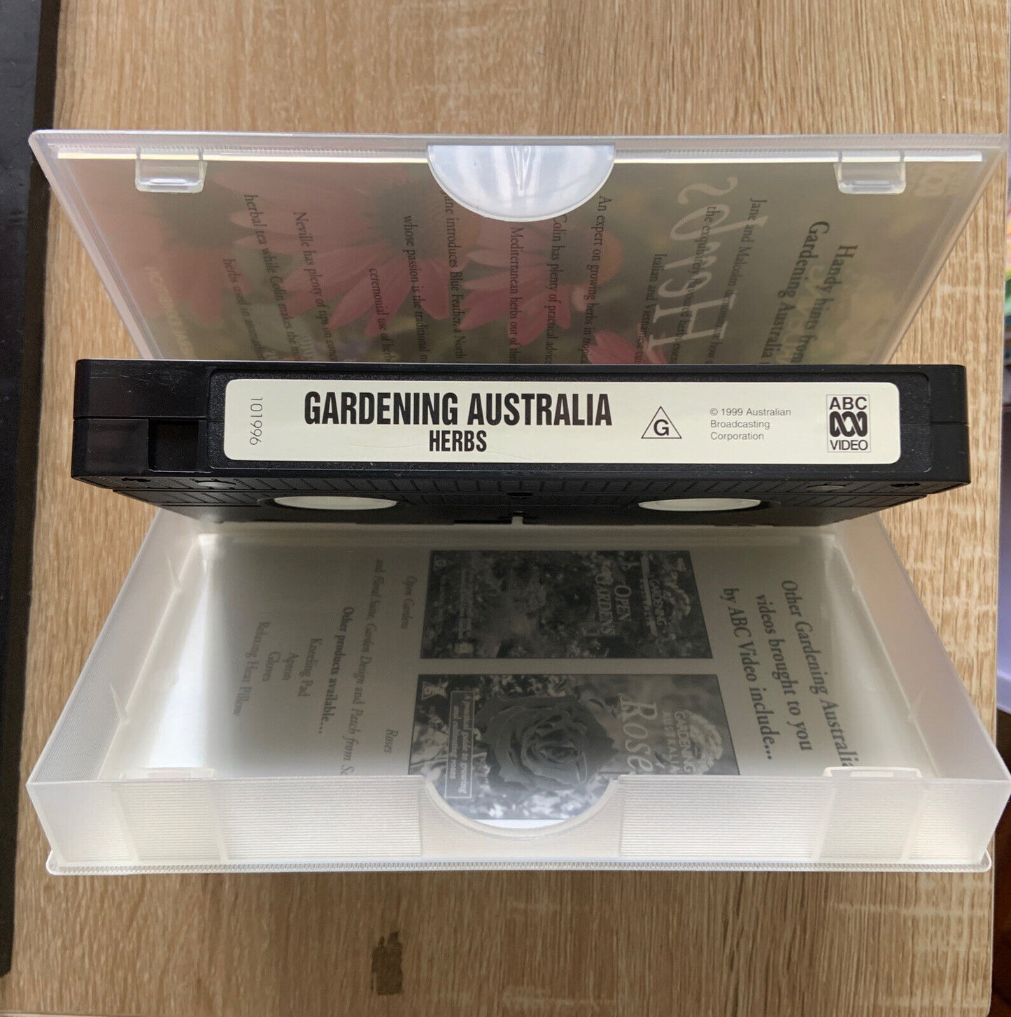 VHS Gardening Australia HERBS Handy Hints On How To Grow and Use 1999 Video Tape