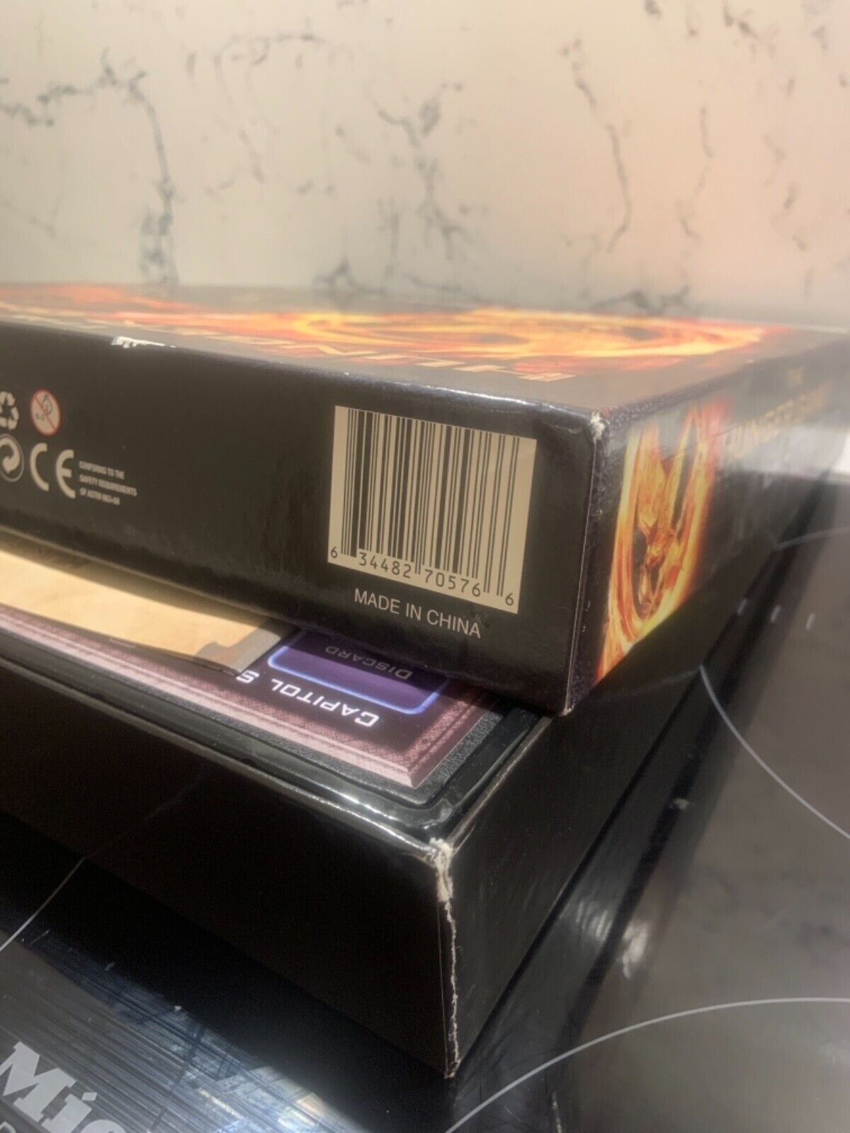 THE HUNGER GAMES Movie District 12 Strategy 2 4 players Open Box NEW Board Game