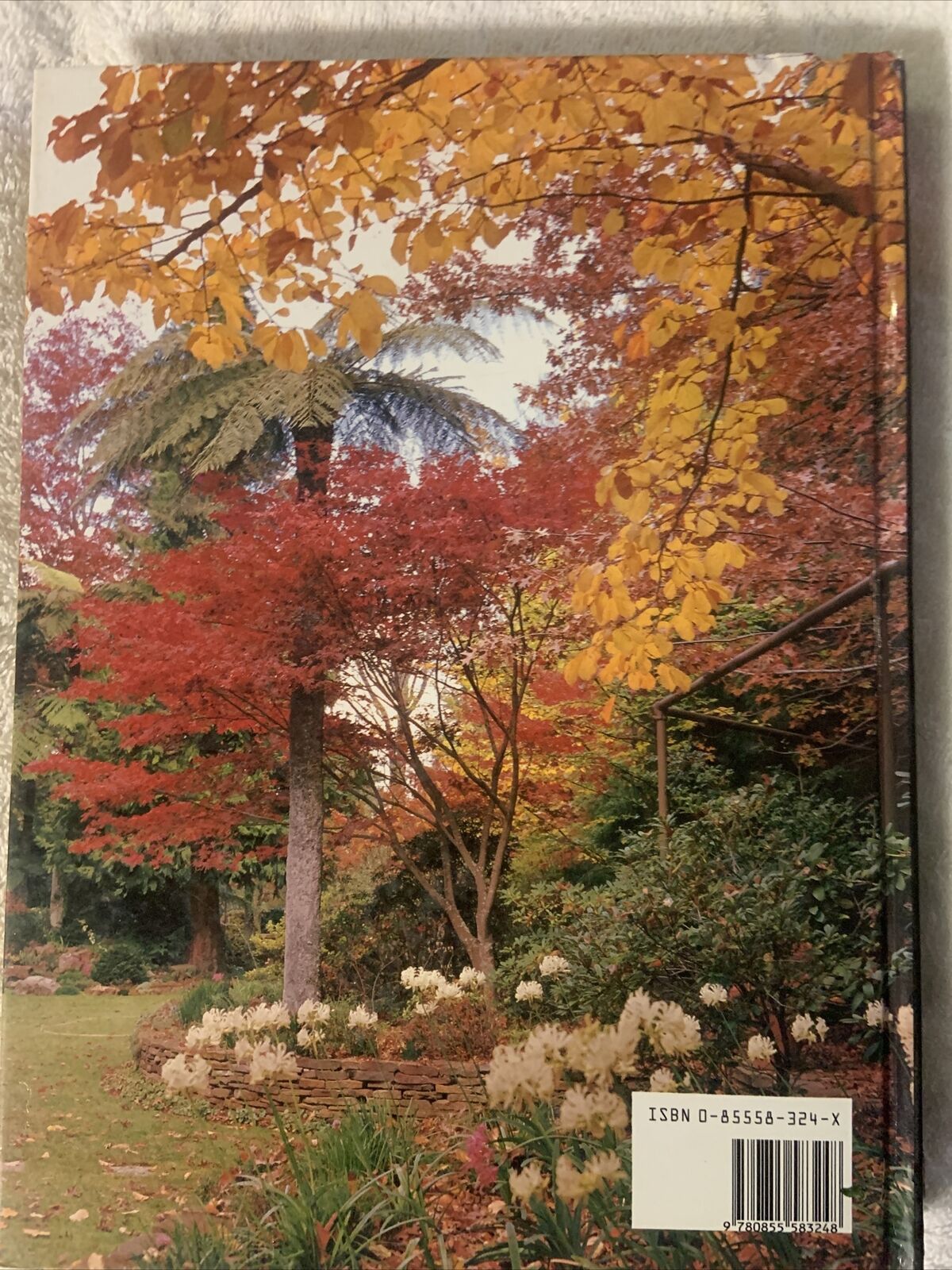 HC Vintage GARDENING BOOK by Allan Seale Large Book Australia Womens Weekly