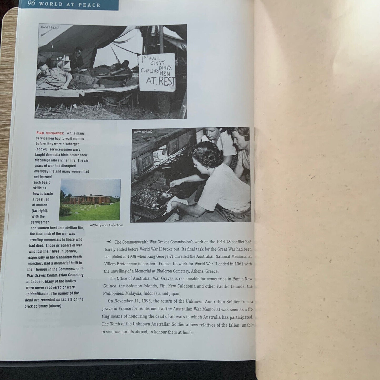 PB AWM VICTORY 1945 WAR & PEACE Australia Remembers 50 Years Ago Alan Fitzgerald