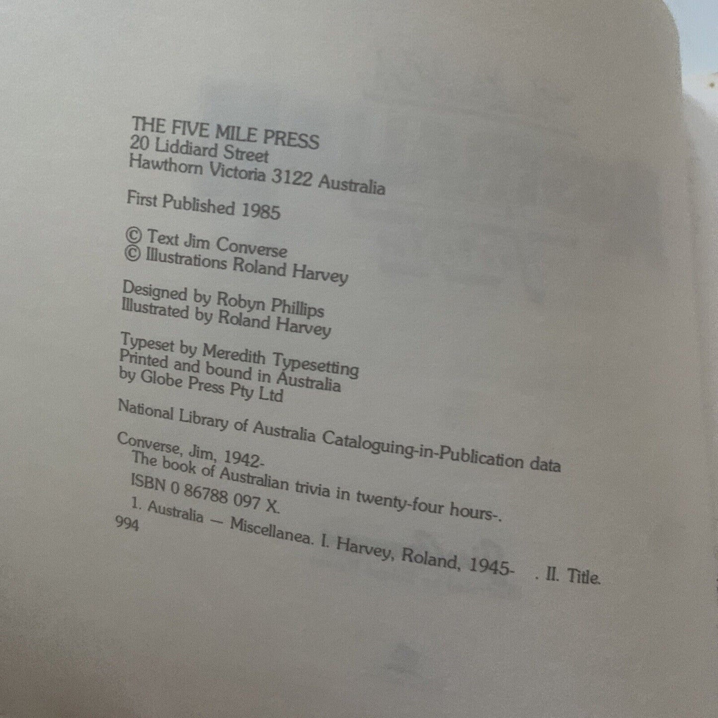PB THE BOOK OF AUSTRALIAN TRIVIA Paperback Book Jim Converse Australia Humour