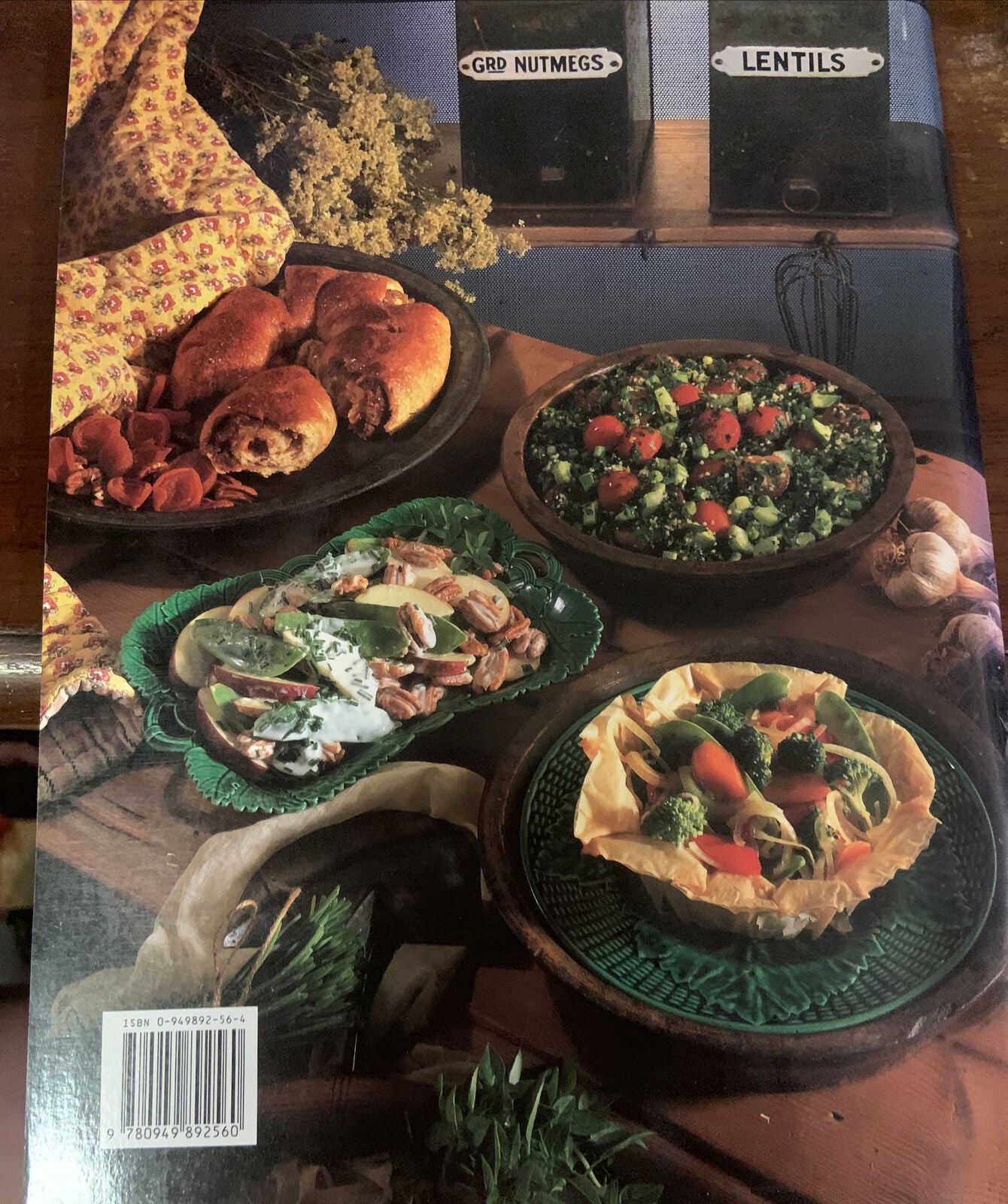 Cookbook VEGETARIAN COOKING Womens Weekly 1989 Recipe Book LG PB Vintage