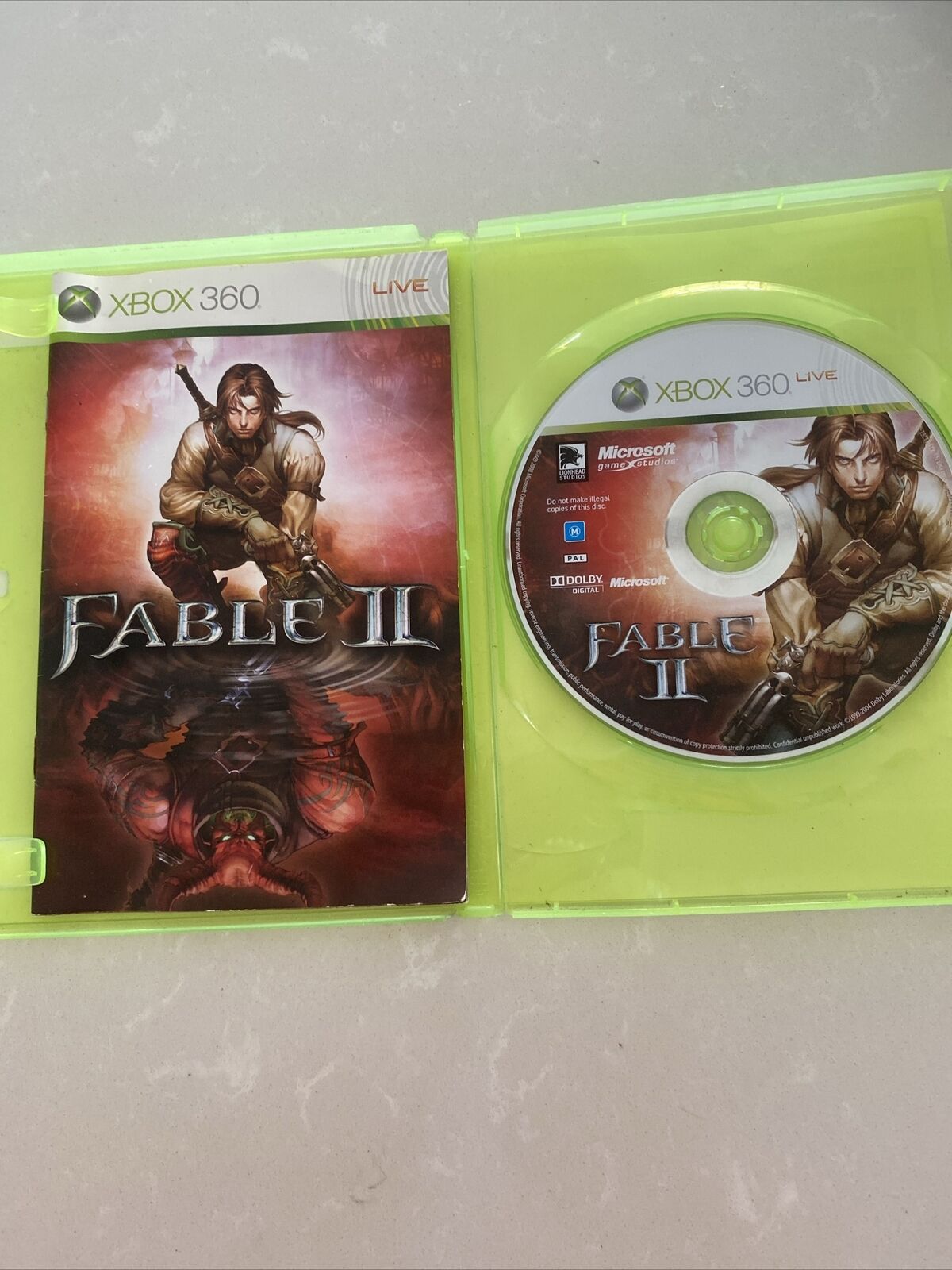 Fable II Microsoft XBOX 360 Disc And Booklet Manual Case Game