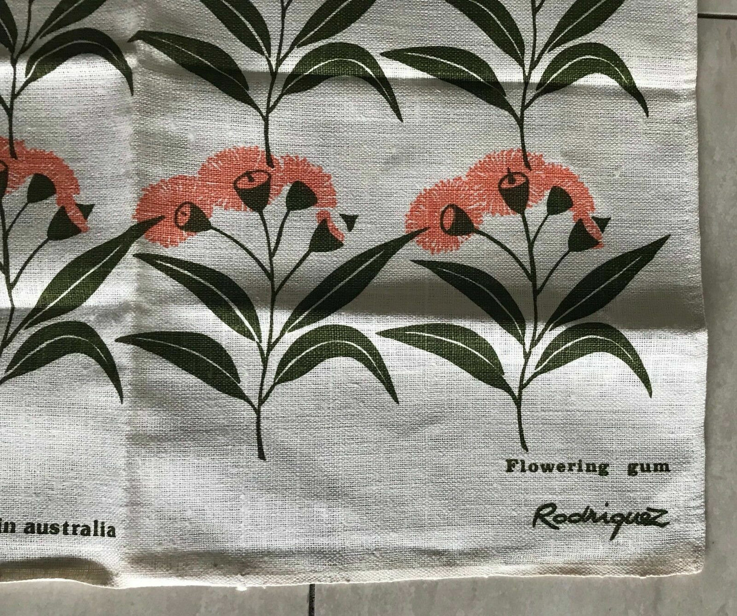Vintage Tea Towel RODRIGUEZ Australian "Flowering Gum" Print Linen Souvenir NEW