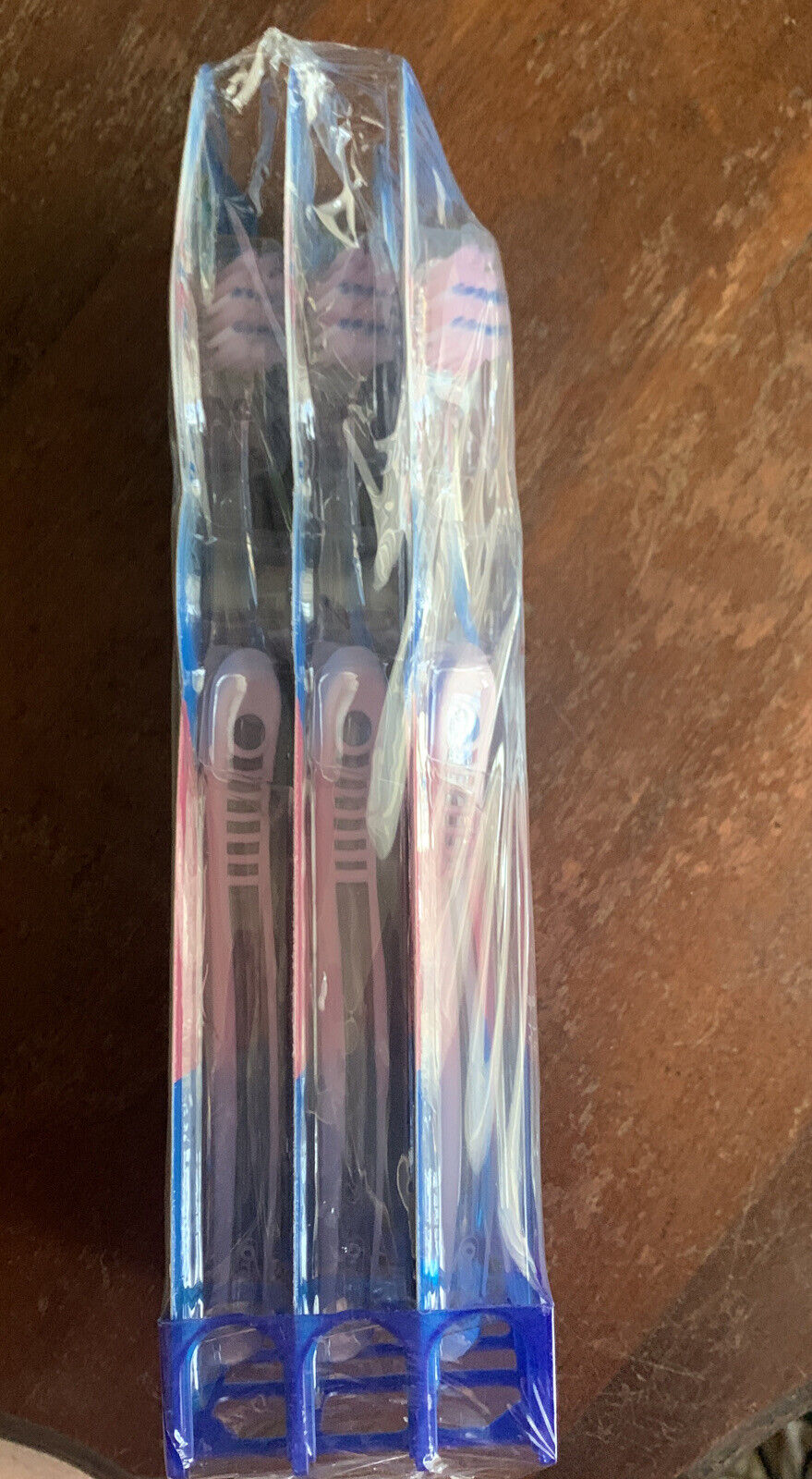 6 Pack ORAL B Toothbrush Ultra Thin Sensitive 3x Lt Blue 3x Lt Pink Sealed NEW