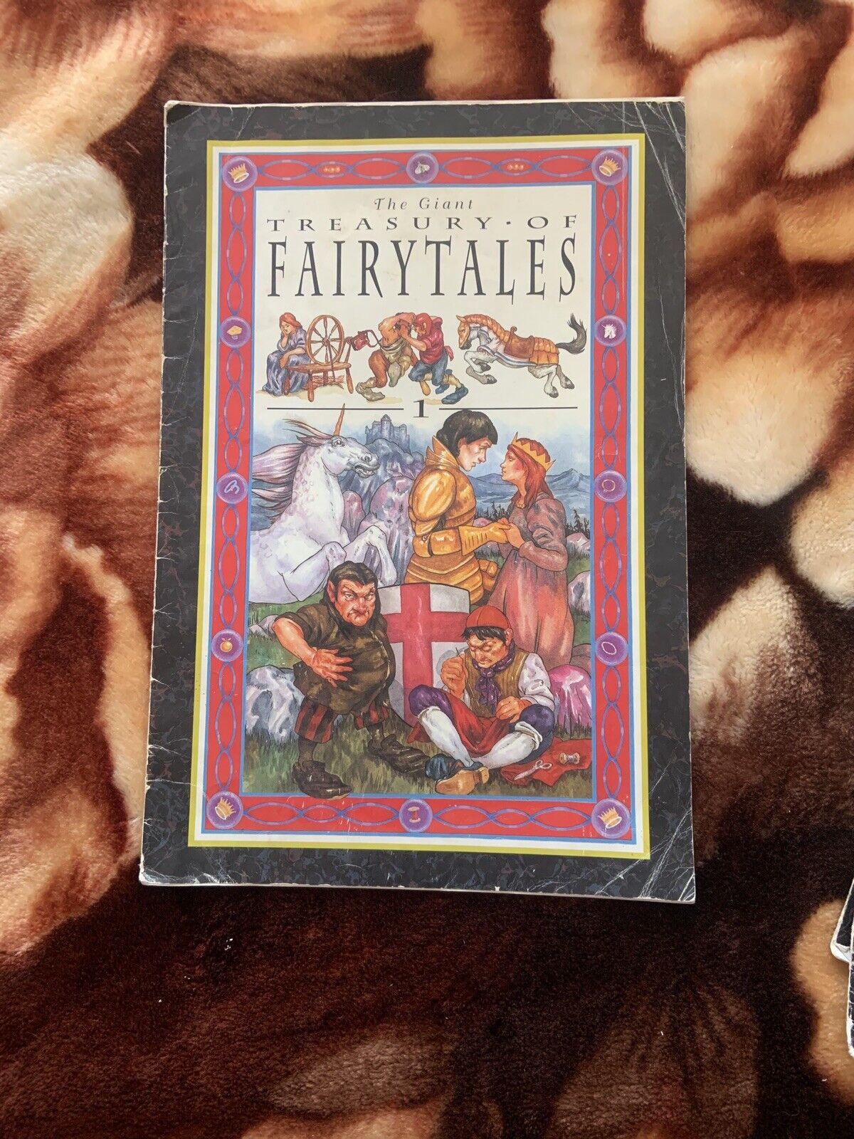 PB 4 Book Bundle The Giant Treasury of Fairytales See Pics For Stories 85 x 26cm