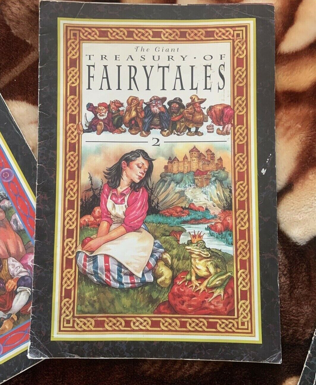 PB 4 Book Bundle The Giant Treasury of Fairytales See Pics For Stories 85 x 26cm