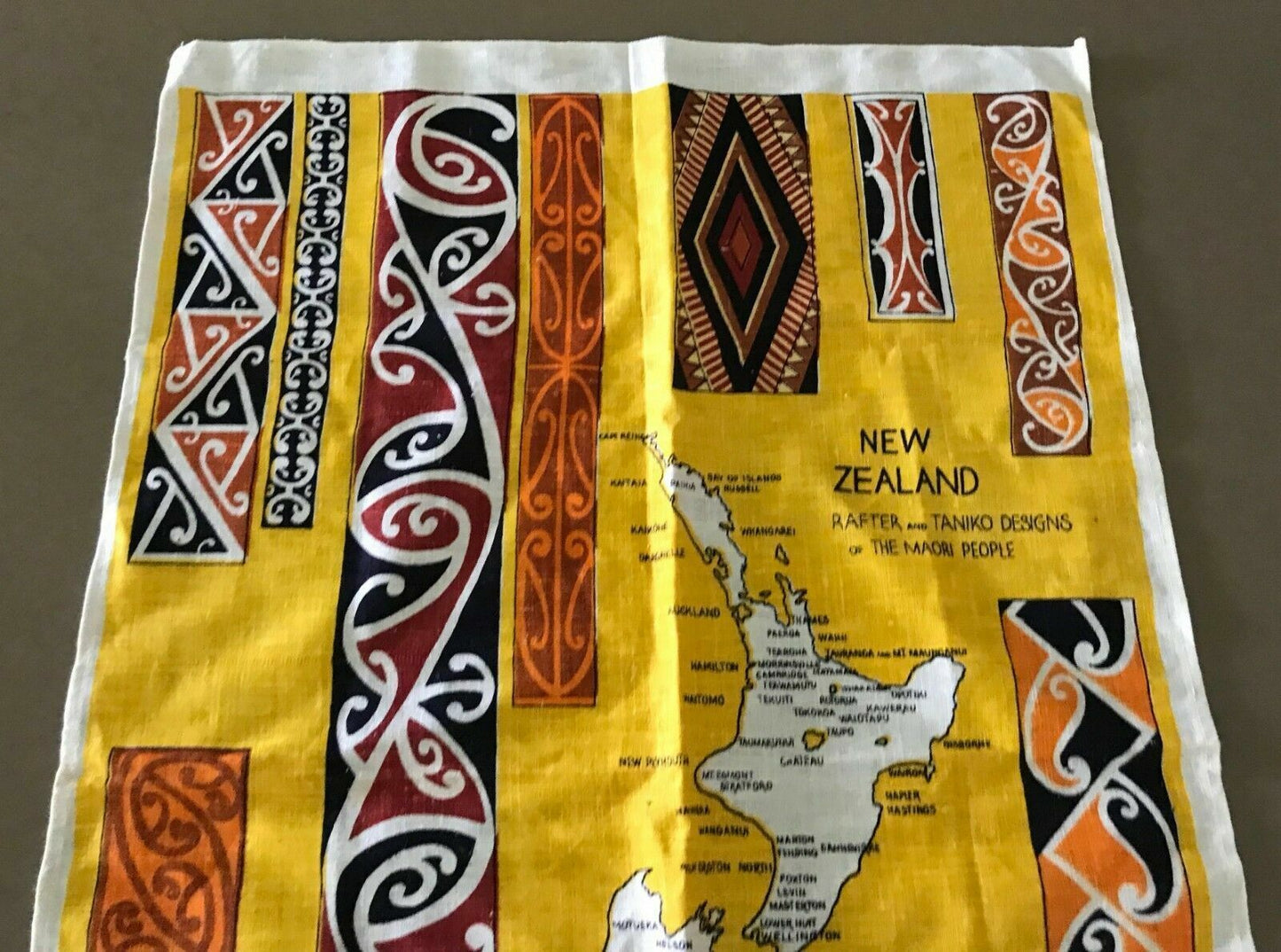 Souvenir Fingal Tea Towel NZ Rafter & Des Taniko Designs of the Maori People NEW