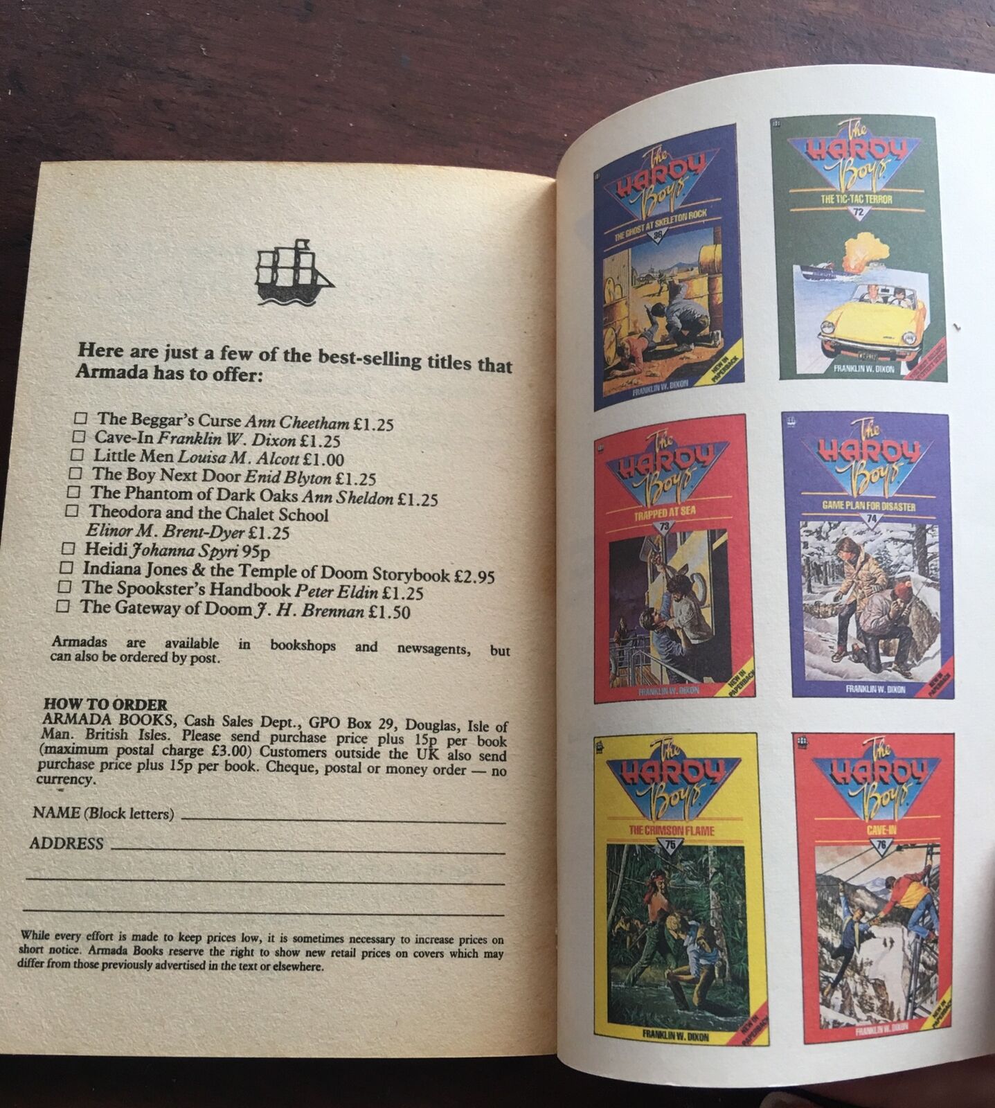 PB Book The Hardy Boys Mystery Stories #77 SKY SABOTAGE Franklin W Dixon 1983