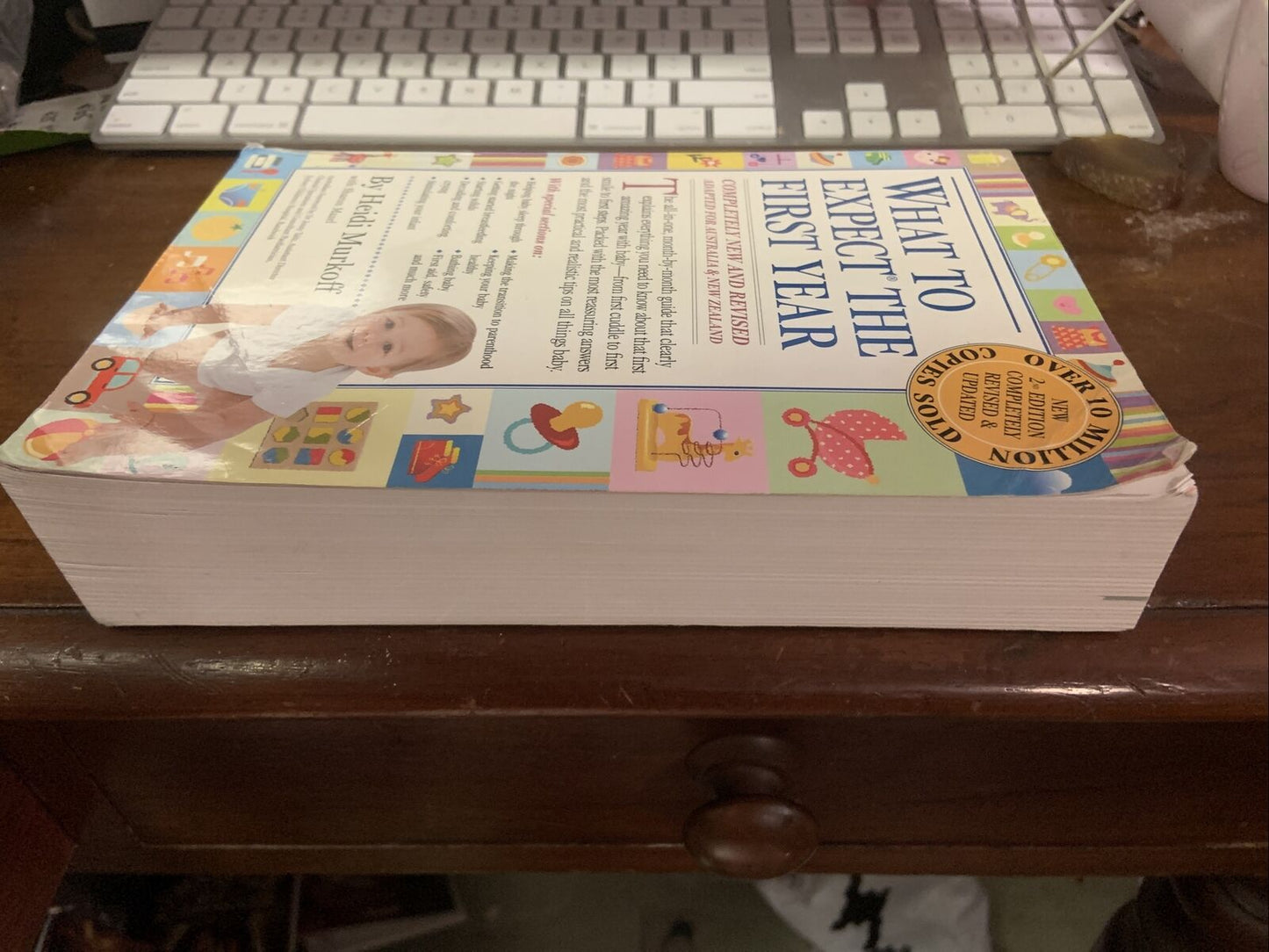 WHAT TO EXPECT THE FIRST YEAR 2nd Edition Heidi Murkoff Sharon Mazel 2009 Baby