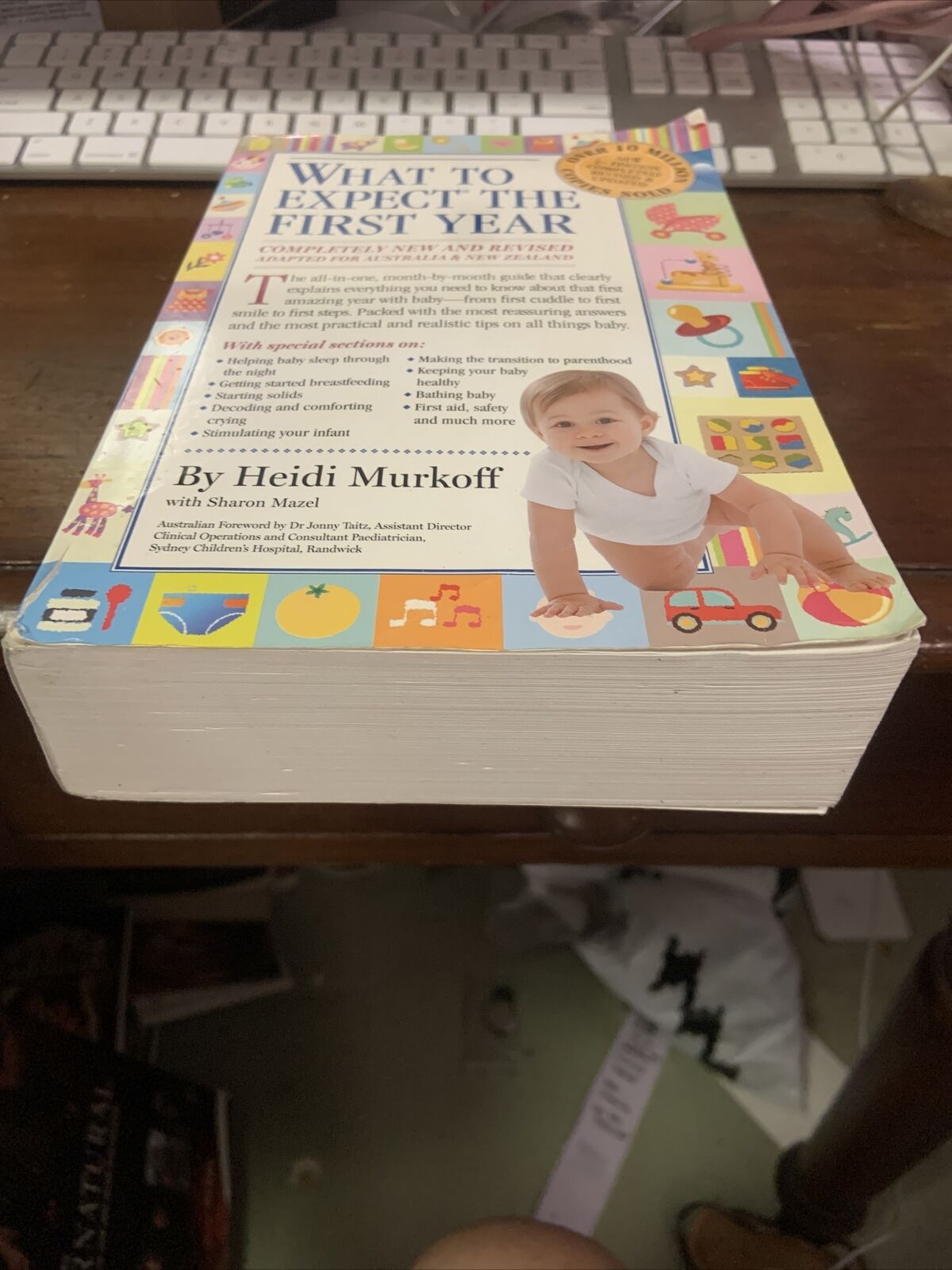 WHAT TO EXPECT THE FIRST YEAR 2nd Edition Heidi Murkoff Sharon Mazel 2009 Baby