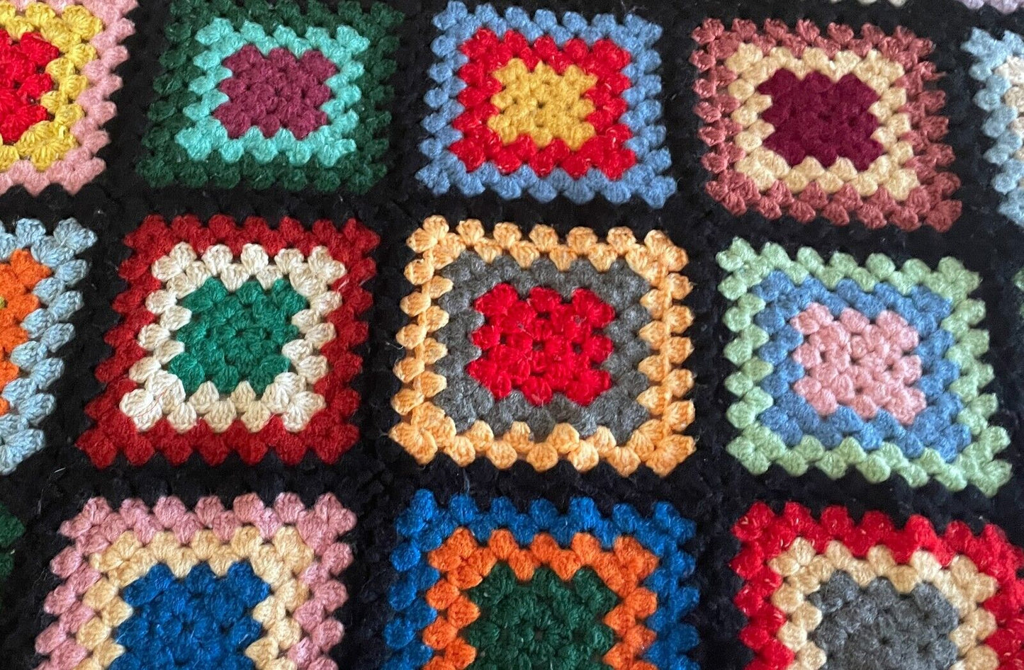 CROCHET BLANKET Granny 96 Squares Colourful Afghan Knit Bed Throw 223 x 148cm