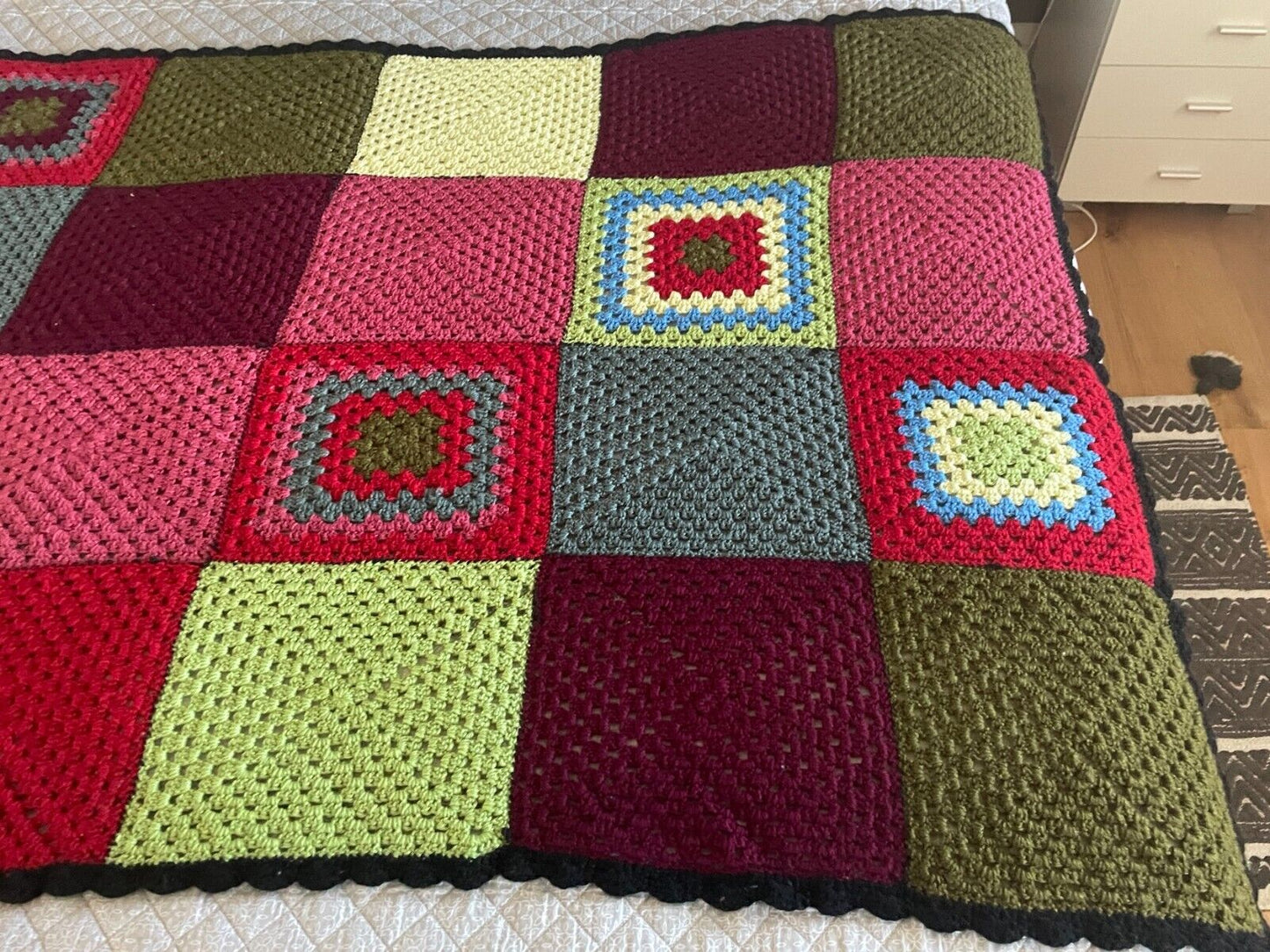 Granny Square Crochet Knit Blanket Colourful Handmade Afghan Spread 200 x 116cm
