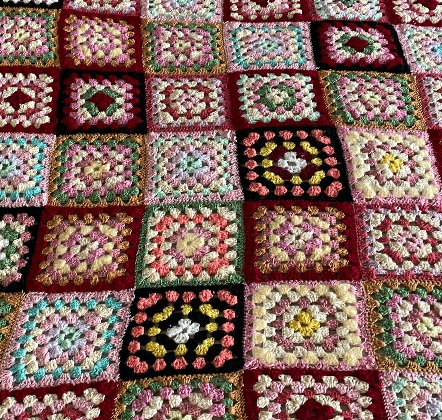 Handmade Granny Squares Crochet Blanket Multicoloured Knit Lap Rug 109 x 139cm