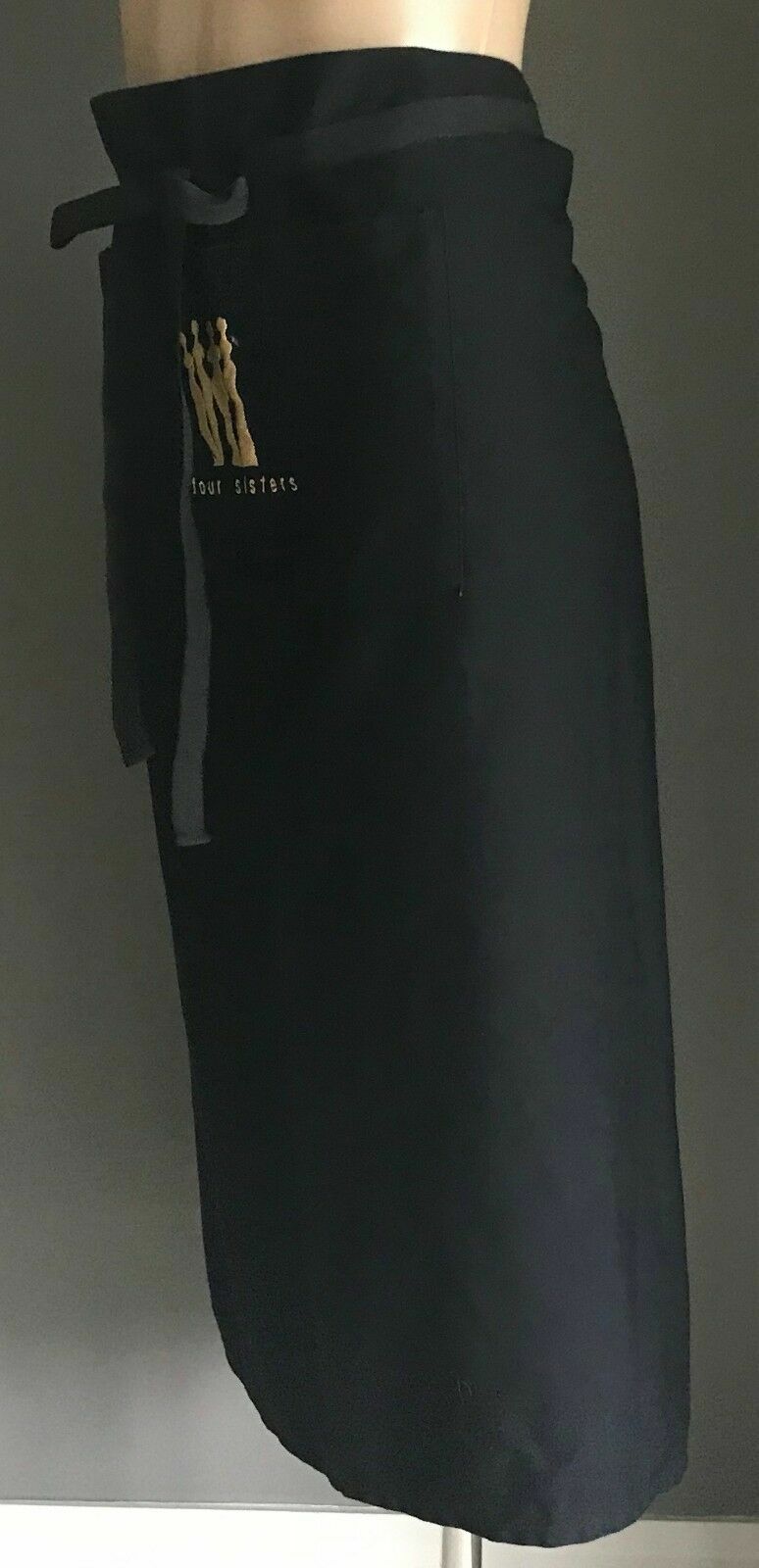 Black Cafe Bib Apron FOUR SISTERS WINES Excellent Quality Waist Tie BBQ Bar NEW