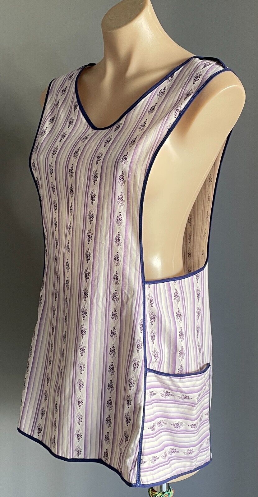 Vintage Apron Shades of Purple White Floral Cotton Retro 50's Housewife Pinafore