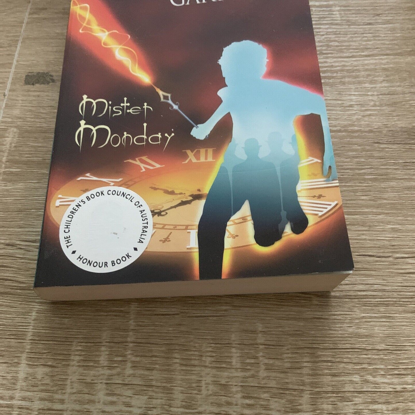 PB Book THE KEYS TO THE KINGDOM Mister Monday by Garth Nix 2003 NEW