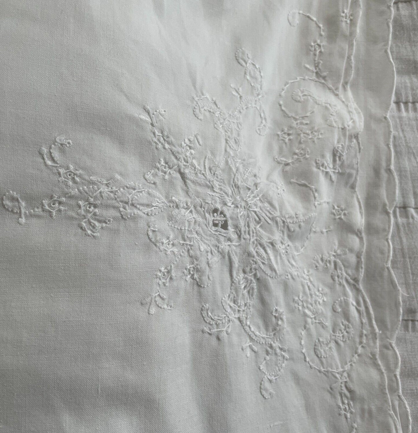 1x Vintage White COTTON Pillowcase Hand Embroidered Detailing 84 x 48.5cm
