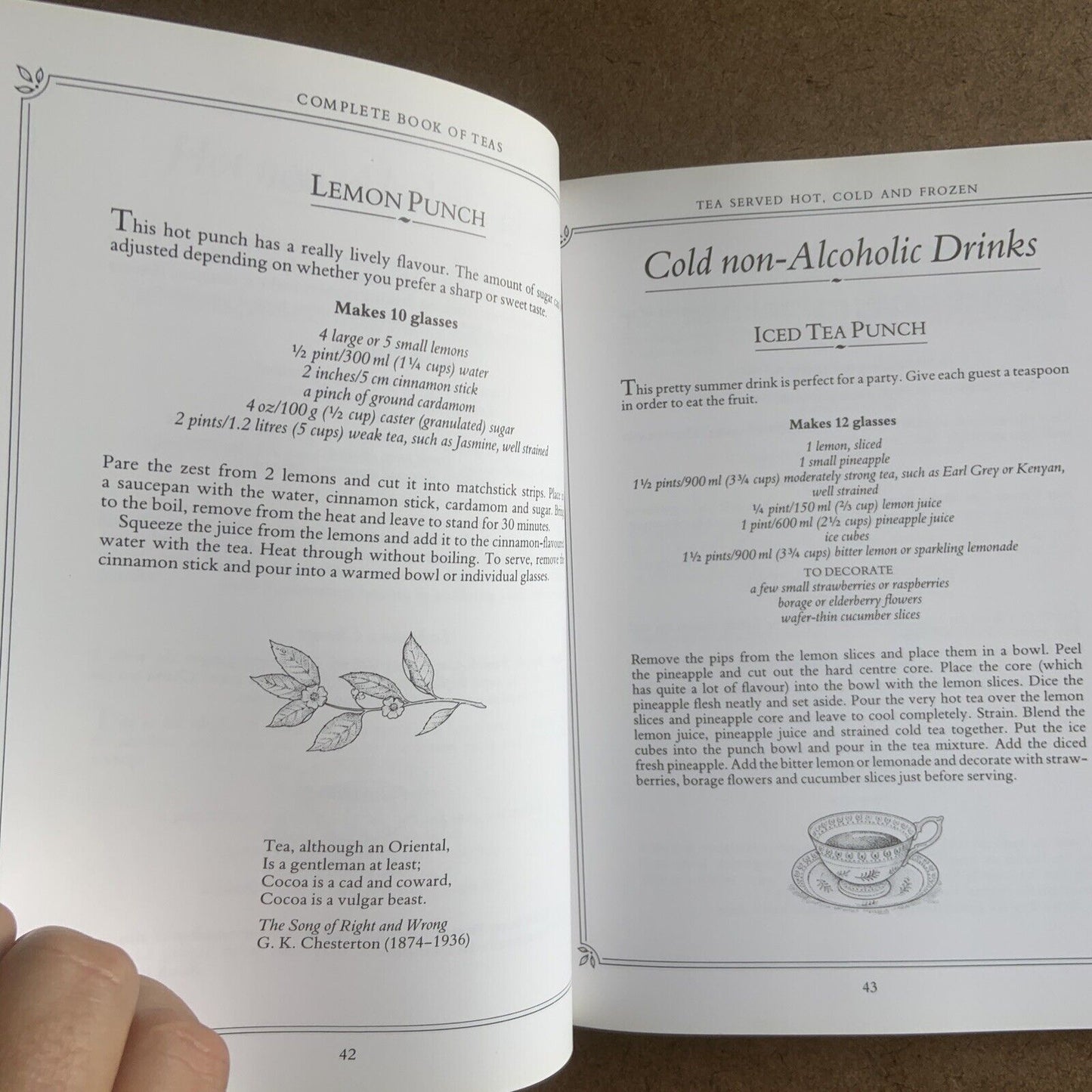 Cookbook Marguerite Patten's Complete Book of Teas Margerite Patten 1996 Recipes