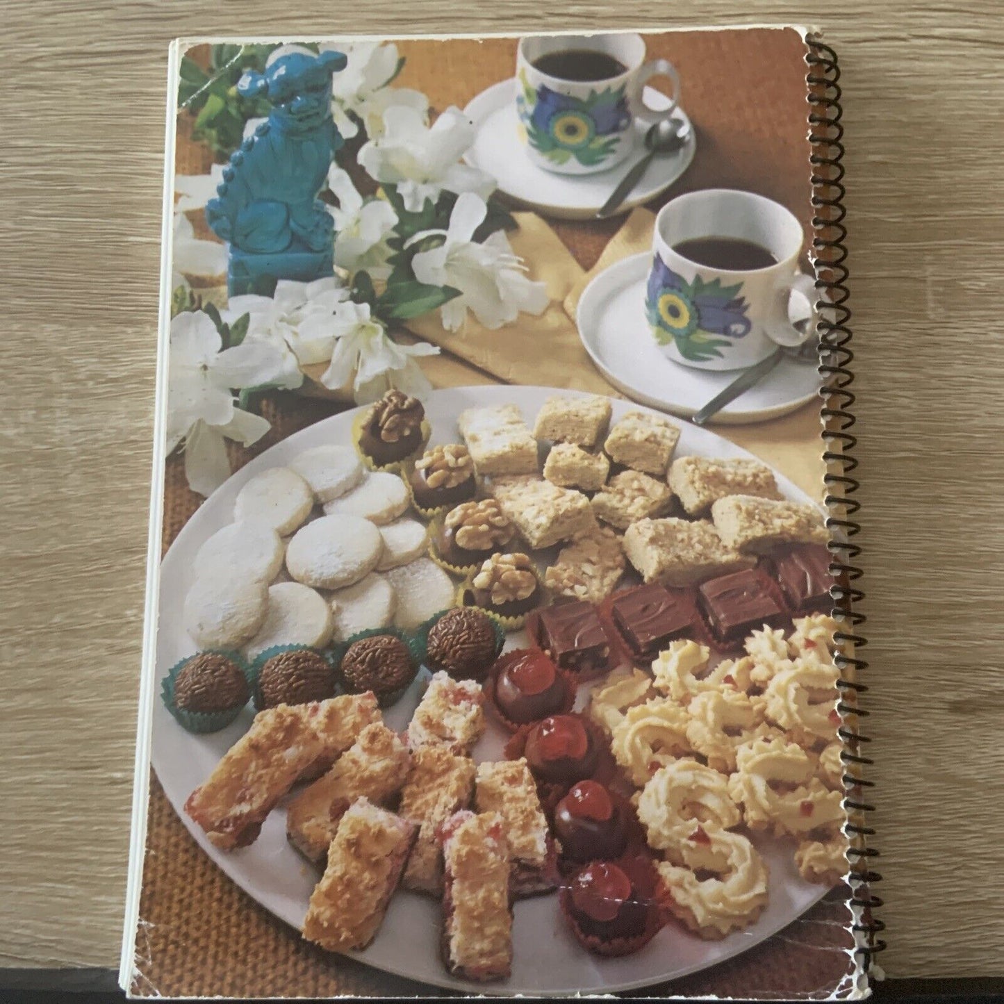 Cookbook Vintage Eating In The ‘80’s Sydney County Council 1985 Recipes Classic