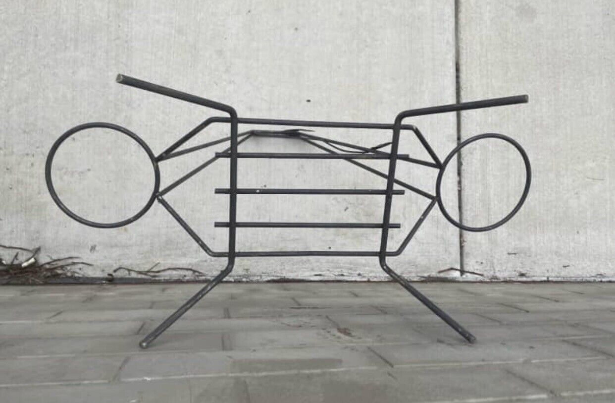 Vintage 66cm Black Wrought Iron Planter 3 Flower Pot Stand leaf detail