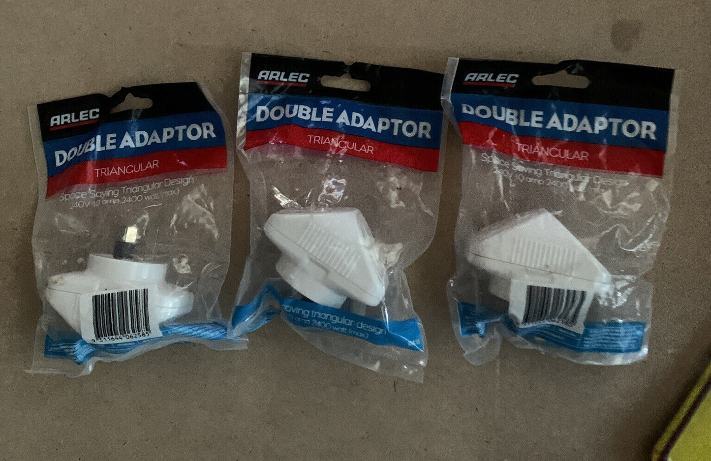 3 ARLEC 2400w Double Adaptor Triangular 2 Socket Whiter Power Board Splitter NEW