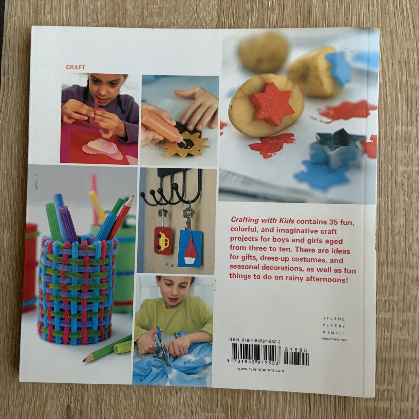 CRAFTING WITH KIDS Creative Fun for Children Aged 3 - 10 Catherine Woram NEW