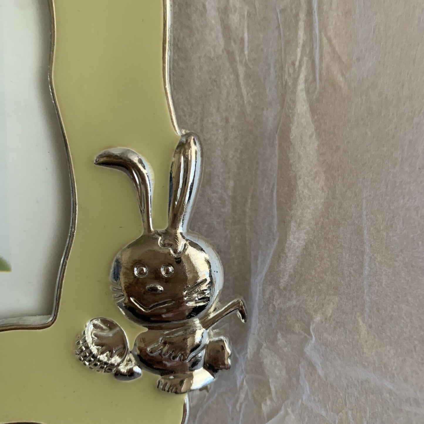 Metal Photo Frame Hand Polished & Yellow Lacquer Coated Bunny Rabbit 10x15cm NEW