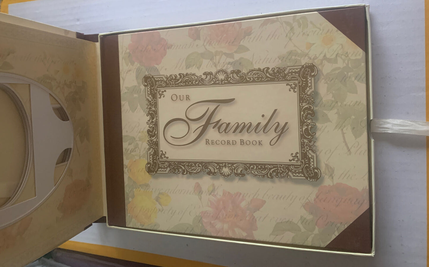 Photo Allbum OUR FAMILY HISTORY Record Book Scrap Victorian 1998 New Illustrated