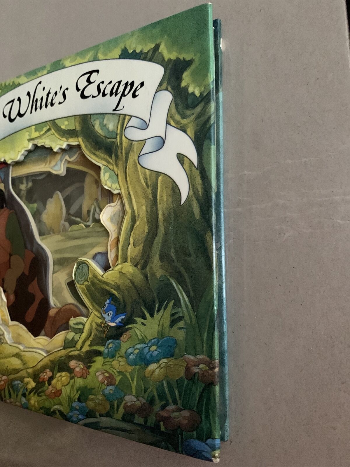 Vintage HC SNOW WHITES ESCAPE Movable Acetate Window Hidden Characters Board