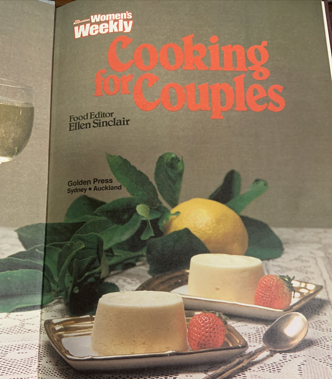 Cookbook COOKING FOR COUPLES Ellen Sinclair AUSTRALIAN WOMANS WEEKLY HC 1982 Vtg