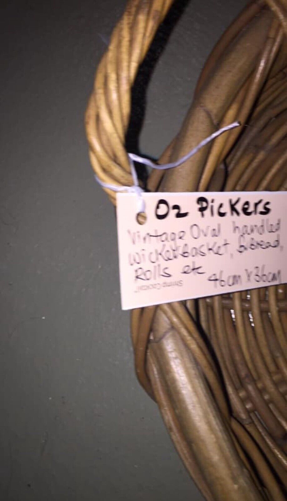 Oval FLAT TRAY BREAD FRUIT BASKET W HANDLE Handmade 1980’s 46x36cm - 9 Cm High