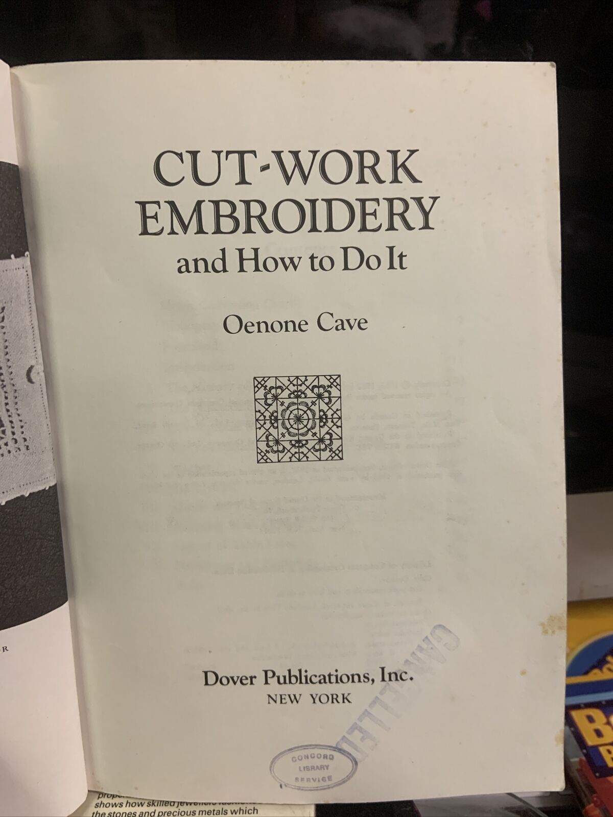 PB Book CUT-WORK EMBROIDERY AND HOW TO DO IT Oenone Cave Dover Publications 1982