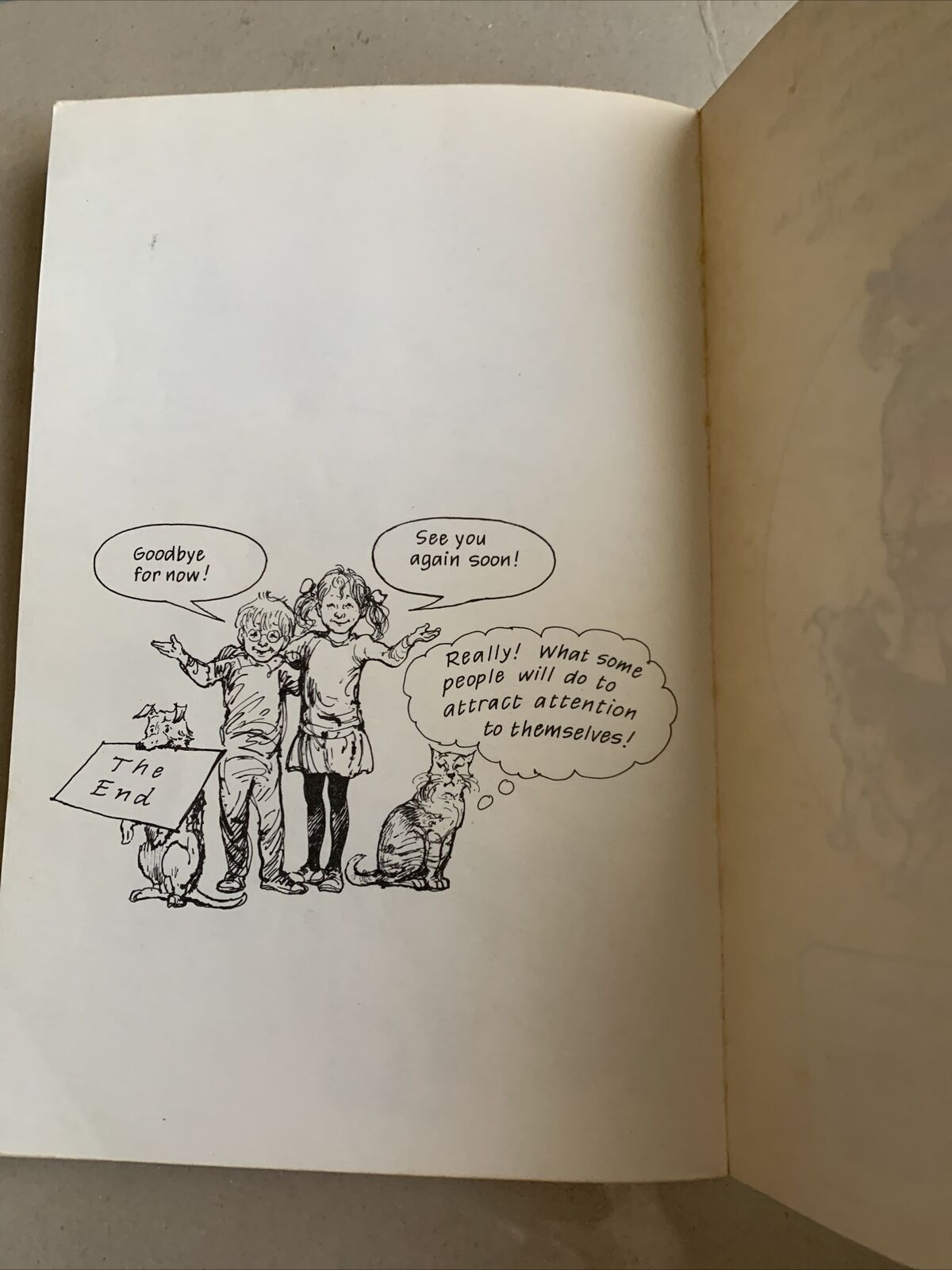 Comic Book CHIPS AND JESSIE By Shirley Hughes 1987 Fontana Young Lions