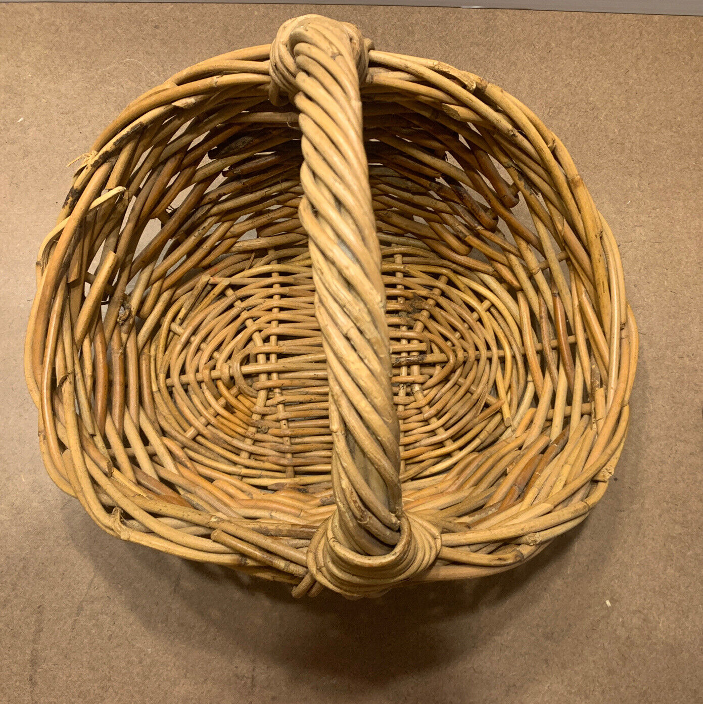 Vintage Picnic Basket 36cm Thick Cane Market Trug Gift Basket Flowers Handle