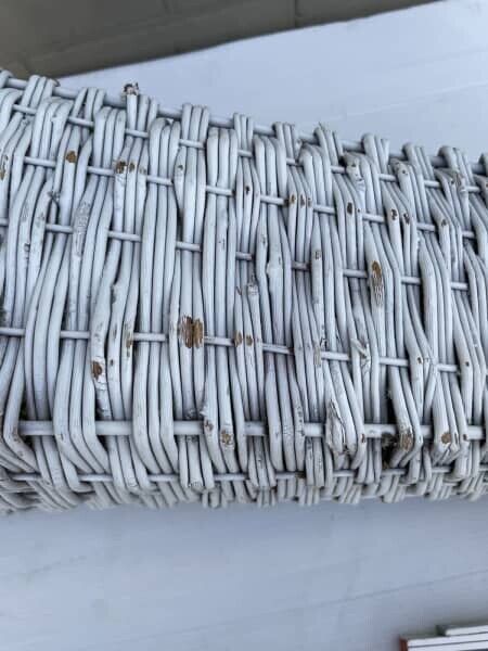 Vintage White Wicker Basket Rattan Planter Vase MCM Floral Arrangement AE08