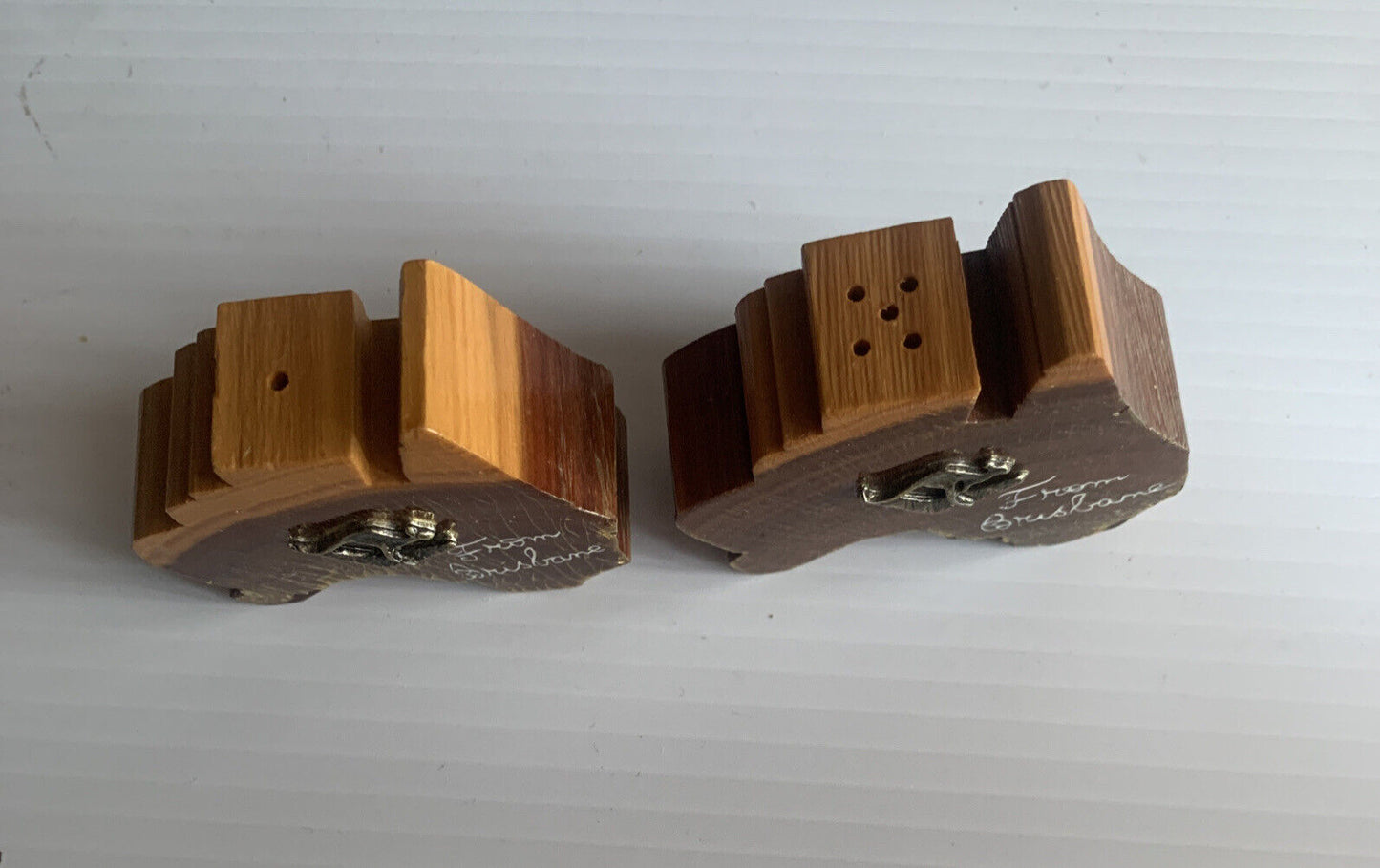 1960’s Australia Shape Wooden Salt Pepper Shaker Set Corks Brisbane Souvenir NEW