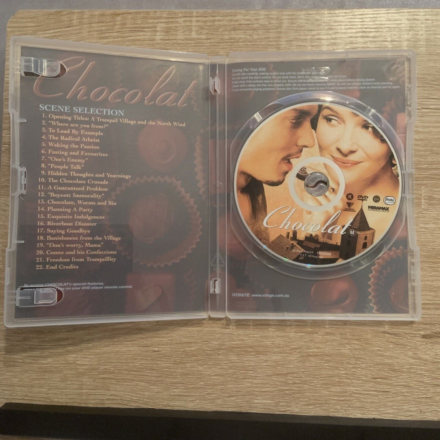 DVD CHOCOLAT Juliette Binoche Johnny Depp Judi Dench Comedy Romance MIRAMAX