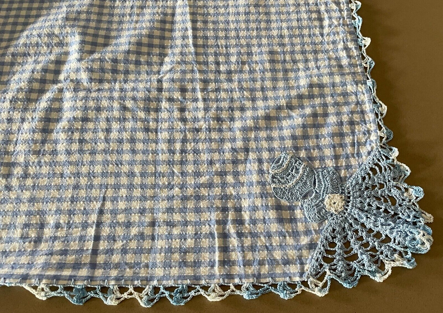 TABLE CLOTH Blue White Gingham Seersucker Fabric 93cm Crochet Trim Handmade NEW