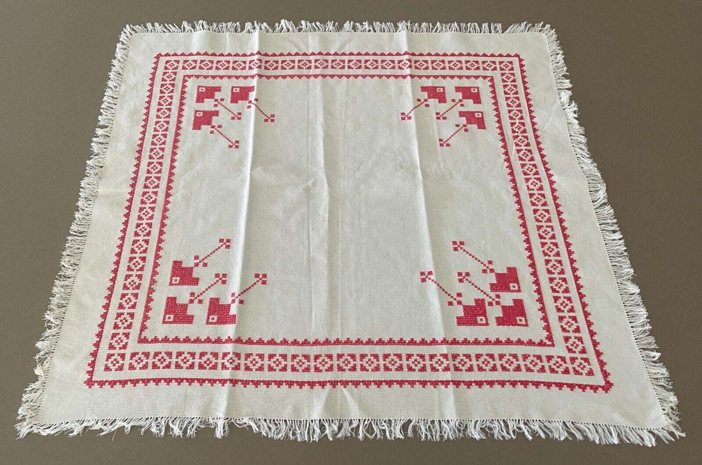 TABLE CLOTH Supper 1960s White Red Embroidered Border & Motif Baltic 70 x 76cm