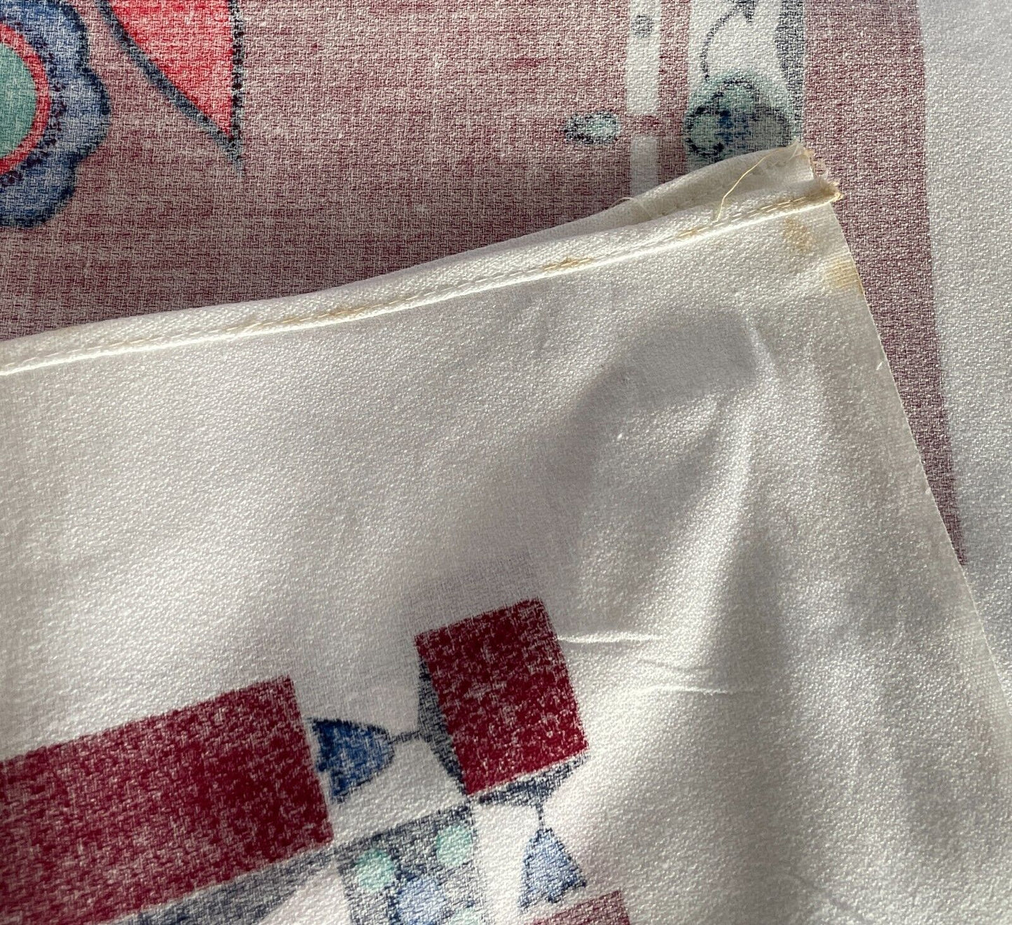 TABLE CLOTH Vintage 1960'S Cotton Maroon Retro Floral Print 127 x 172cm