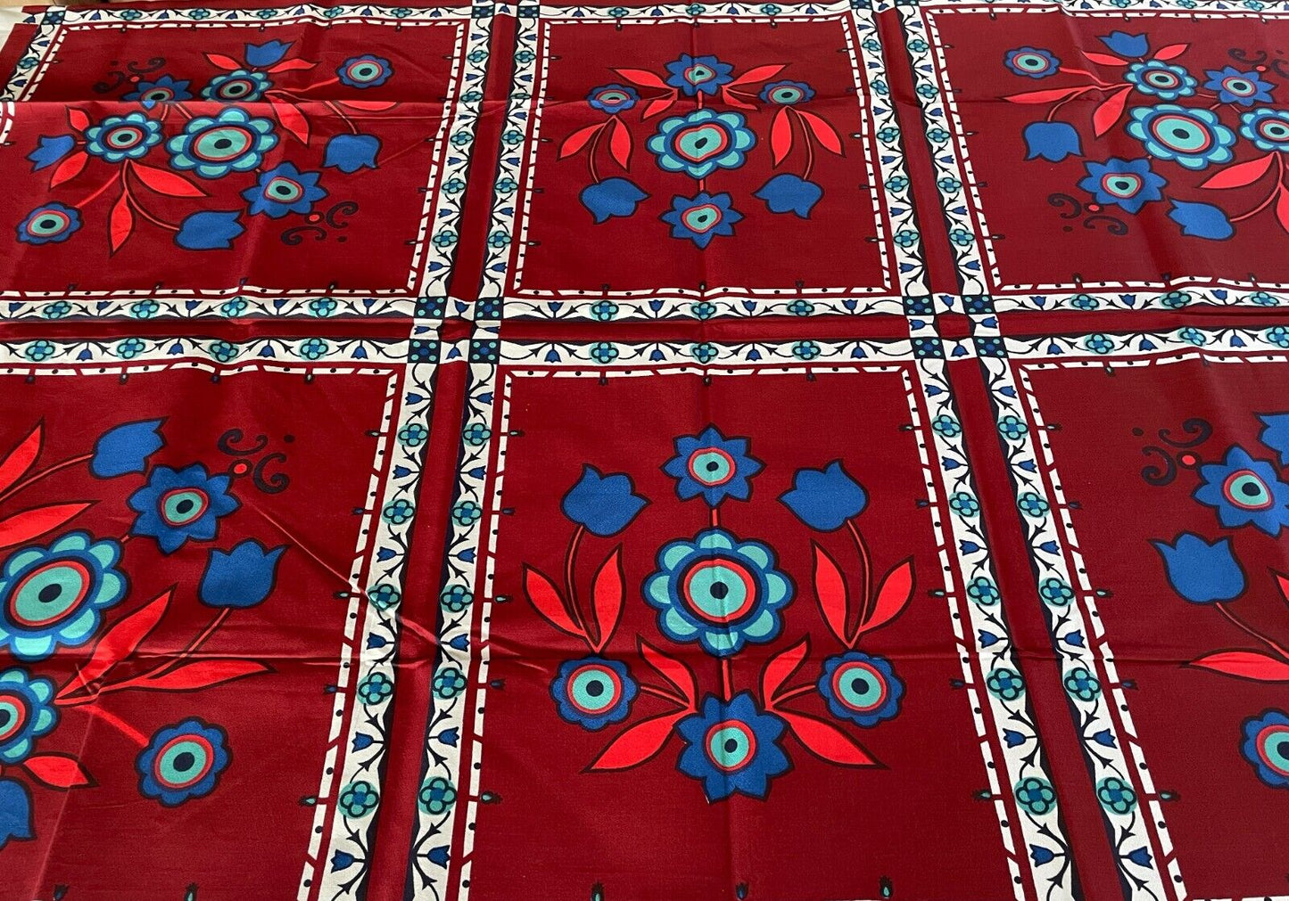 TABLE CLOTH Vintage 1960'S Cotton Maroon Retro Floral Print 127 x 172cm